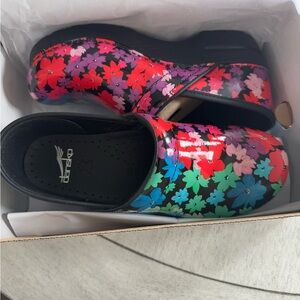 Densko clogs size 38 NWT